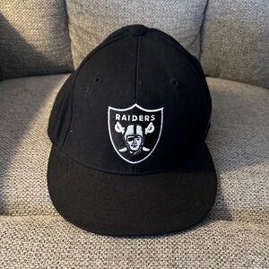 Black NFL Raiders Cap size 7 3/4